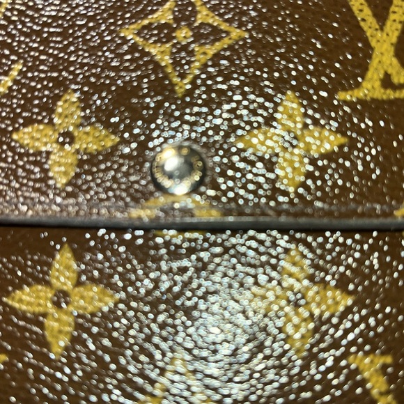 #824| LouisVuitton Monogram wallet+ chain, some loose stitching, well maintained - Picture 12 of 16